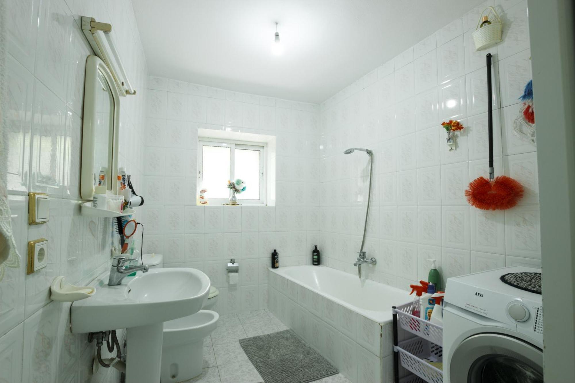 Leka Guesthouse Гирокастра Экстерьер фото